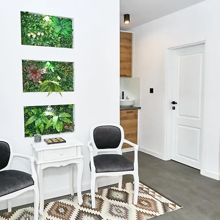 Gatev House 3*